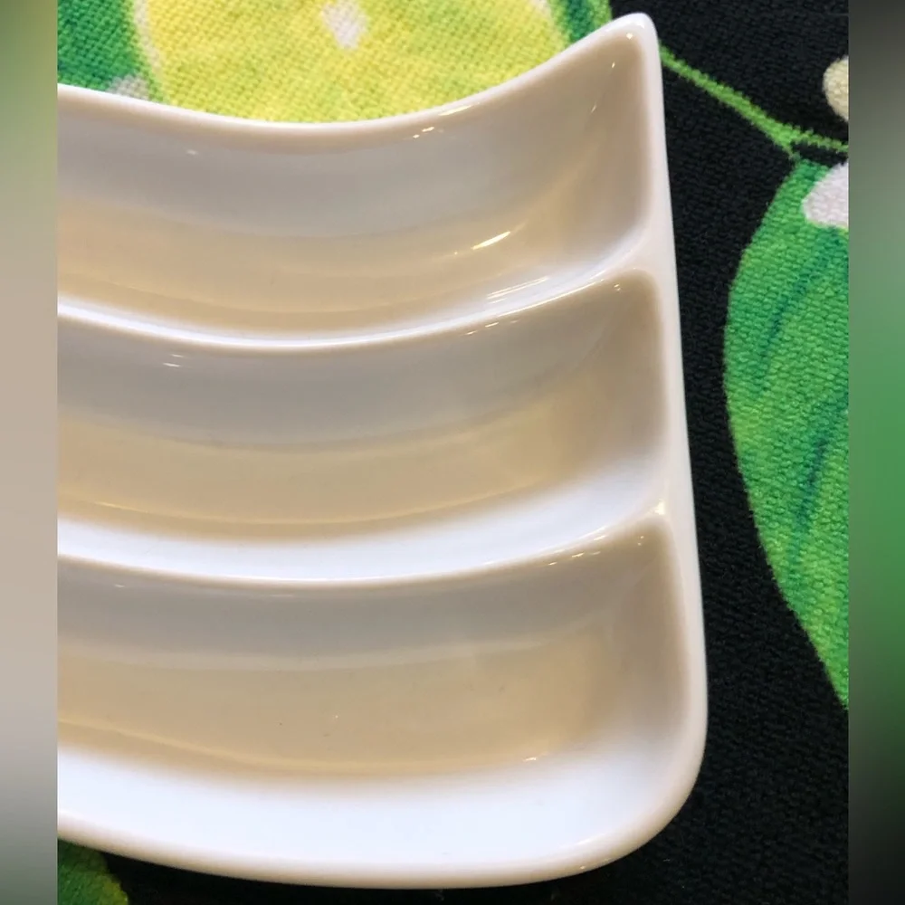 Crate & Barrel 7” White Porcelain Wave Appetizer/Olive/Herb/Cracker Dish
